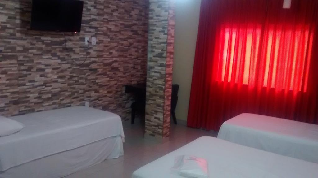 Hotel Dois Candangos Núcleo Bandeirante Chambre photo