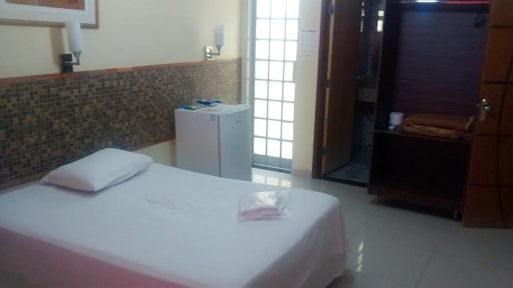 Hotel Dois Candangos Núcleo Bandeirante Chambre photo